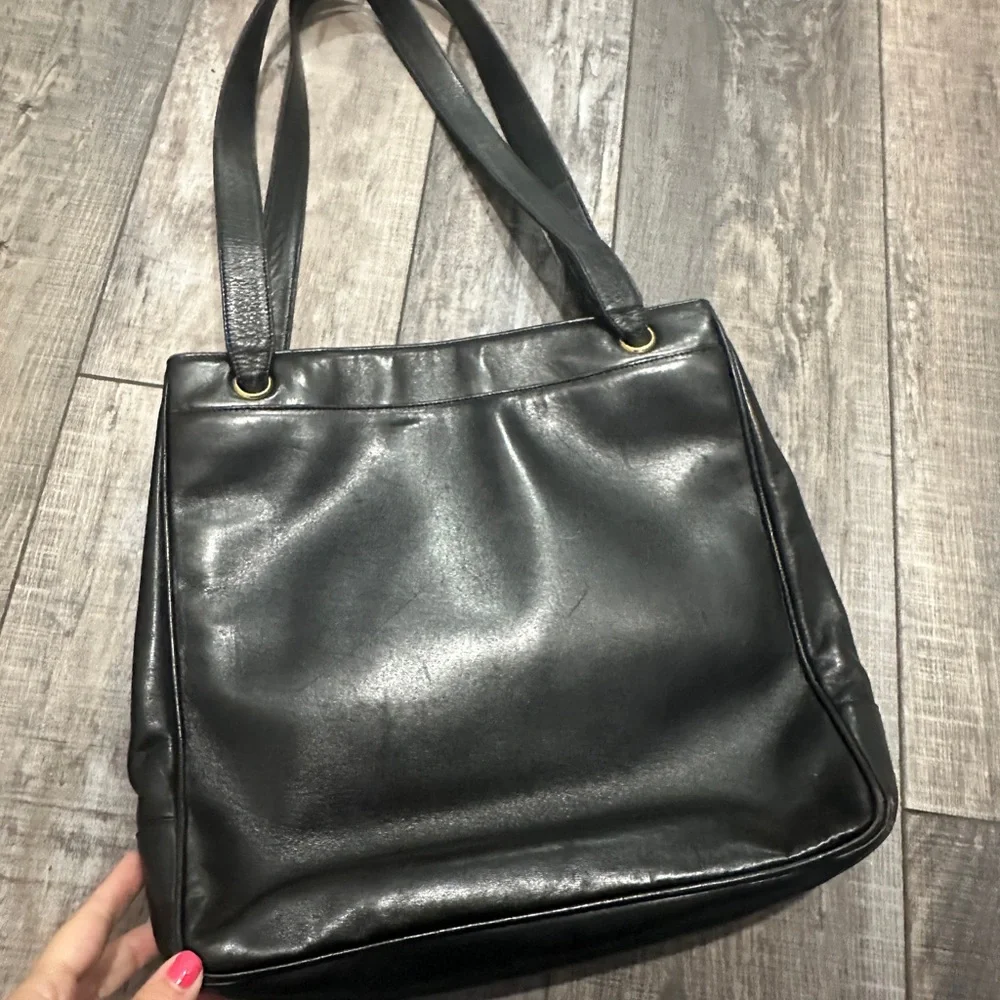 Chanel Classic Black Shoulder Bag - Picture 7 of 10